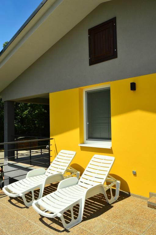 Promenad Apartmany Velky Meder Exterior photo