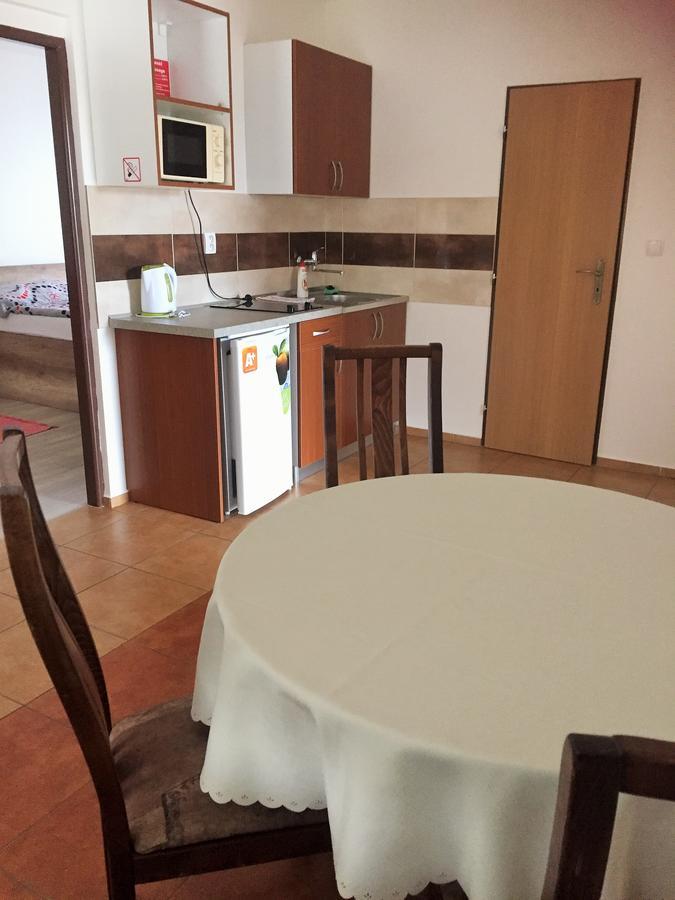 Promenad Apartmany Velky Meder Exterior photo